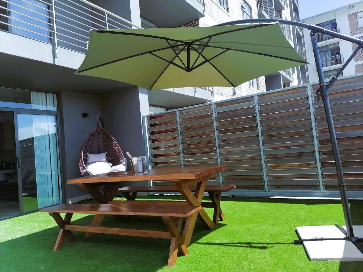 Chic, Central, Family & Group Stay - Stylish 2 Ensuite Bedroom Apartment With Spacious Balcony 케이프타운 외부 사진