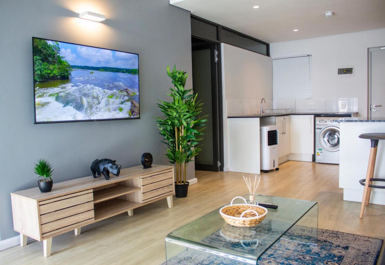 Chic, Central, Family & Group Stay - Stylish 2 Ensuite Bedroom Apartment With Spacious Balcony 케이프타운 외부 사진