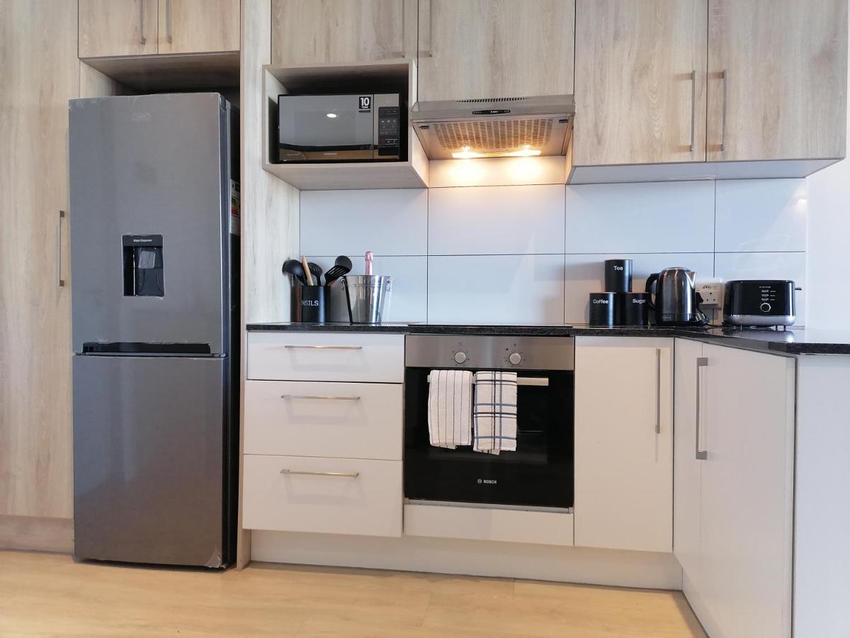 Chic, Central, Family & Group Stay - Stylish 2 Ensuite Bedroom Apartment With Spacious Balcony 케이프타운 외부 사진