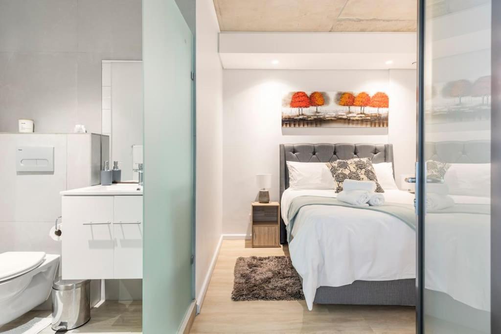 Chic, Central, Family & Group Stay - Stylish 2 Ensuite Bedroom Apartment With Spacious Balcony 케이프타운 외부 사진
